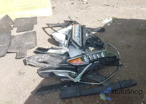 2015 Acura Rlx z USA, uszkodzony, nr VIN JH4KC1F93FC000804